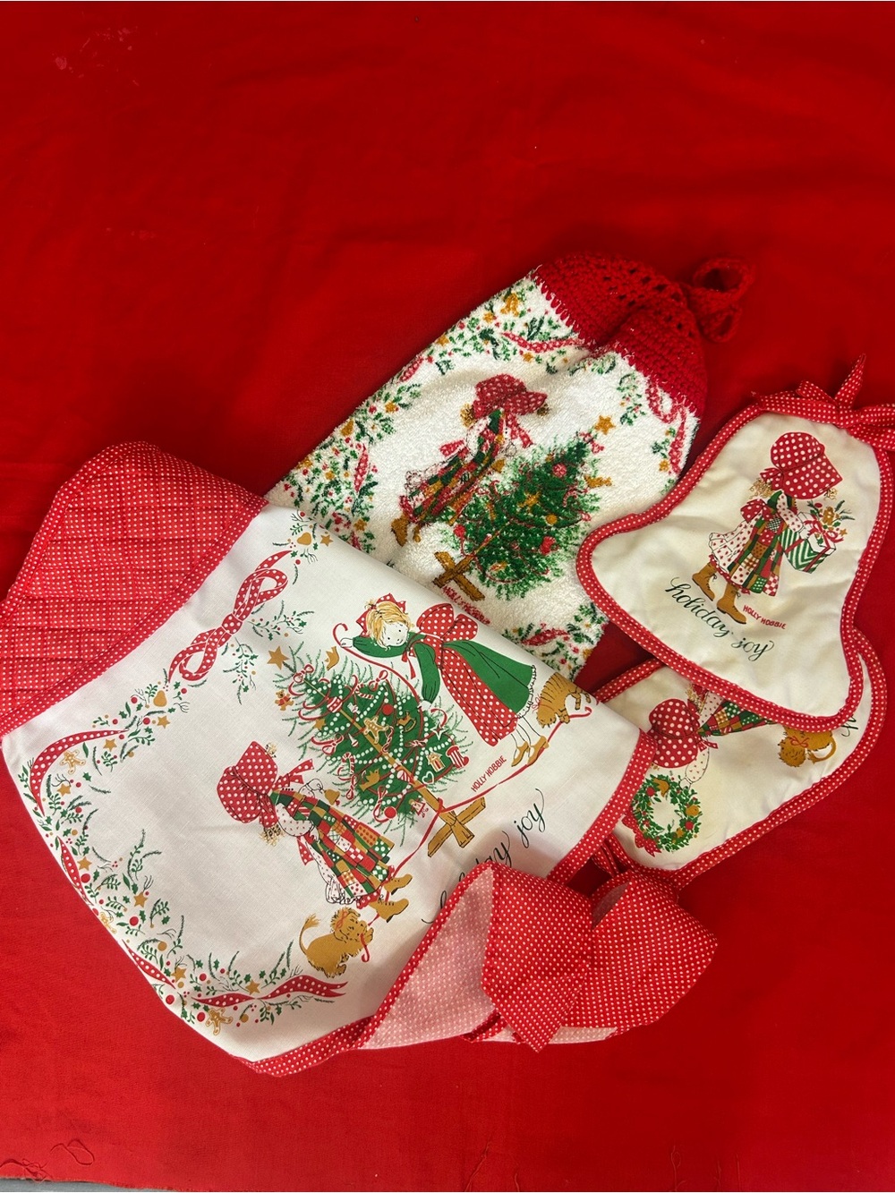 Holiday Holly hobbie
Red Christmas Kitchen Towel Potholders and Apron